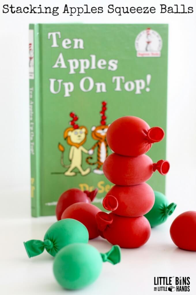 Apple Squeeze Balls - Little Bins for Little Hands - Pikkukorit pikkukäsille